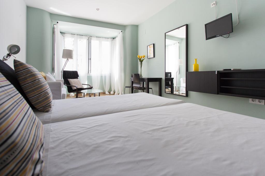 Apartamentos Edificio Constitucion Севиля Стая снимка