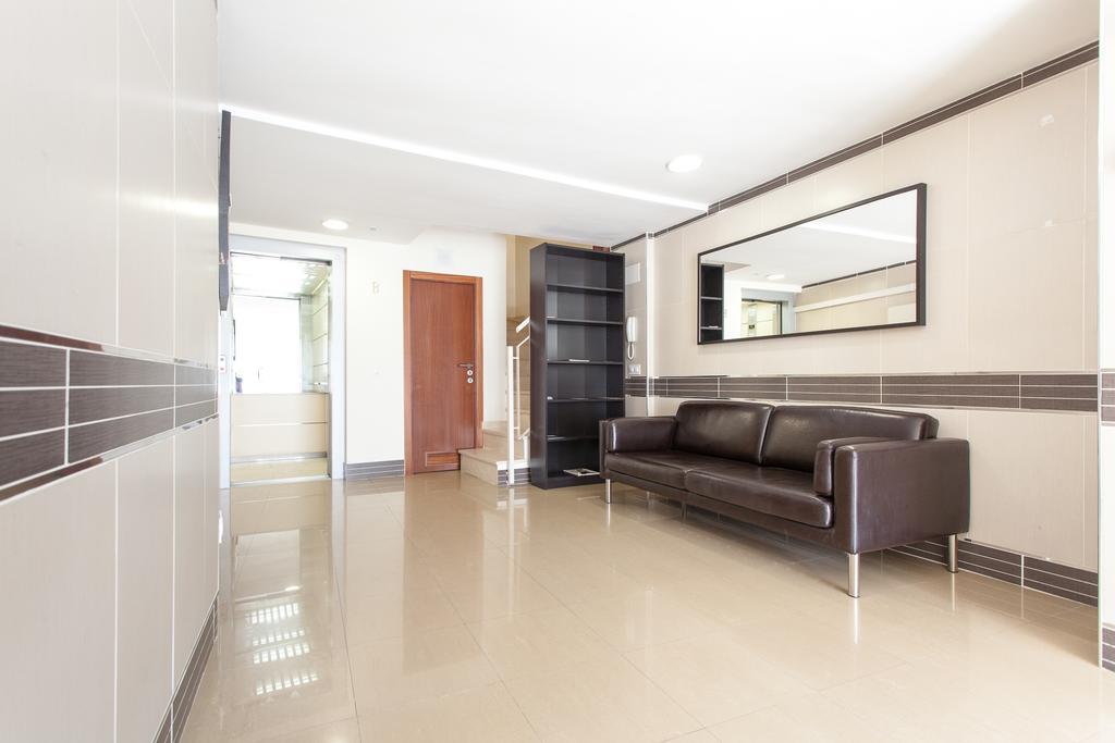 Apartamentos Edificio Constitucion Севиля Екстериор снимка