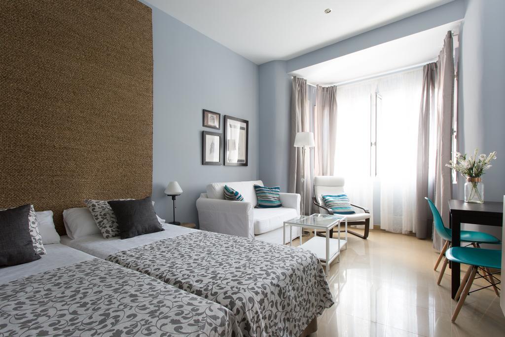Apartamentos Edificio Constitucion Севиля Стая снимка
