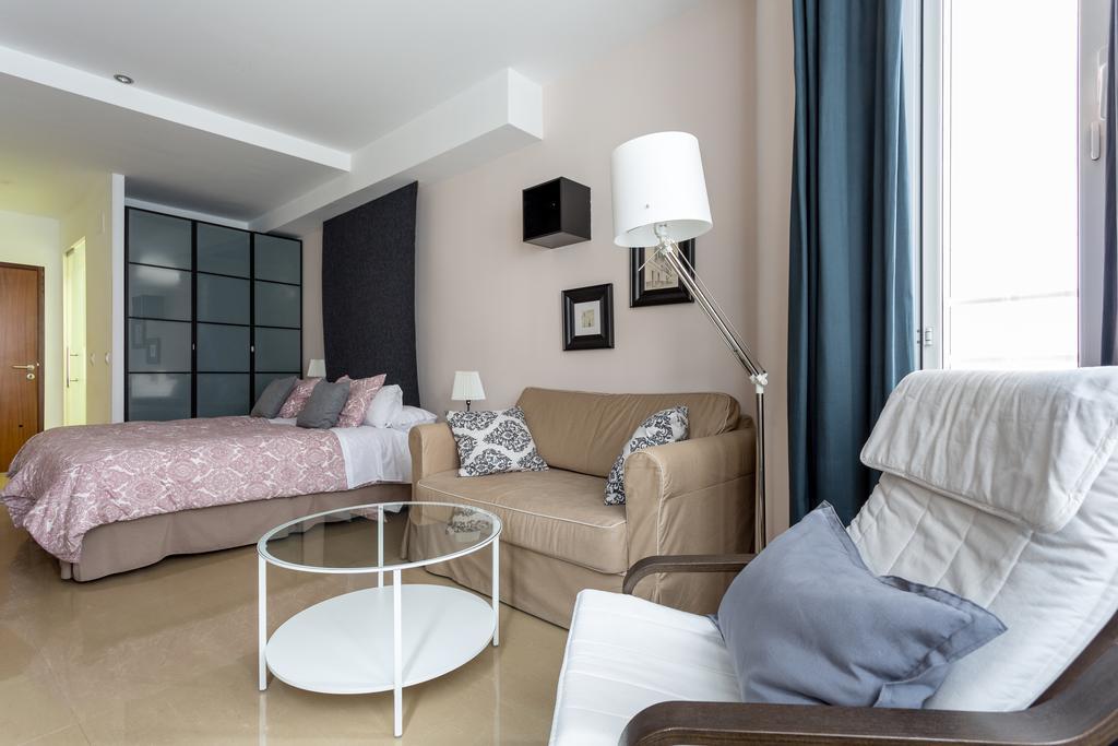 Apartamentos Edificio Constitucion Севиля Екстериор снимка