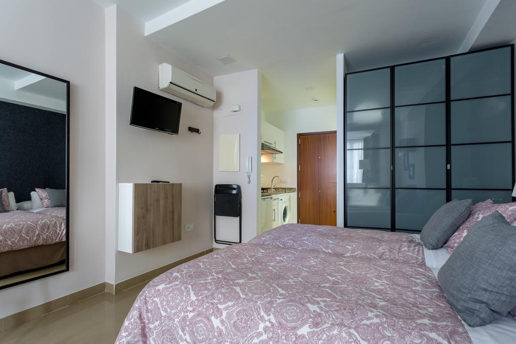Apartamentos Edificio Constitucion Севиля Екстериор снимка
